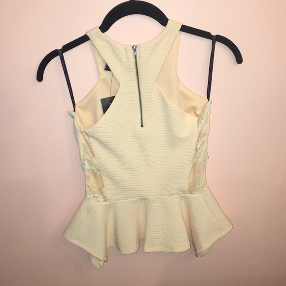 Size XS Peach Peplum Top - Picture 3 of 5